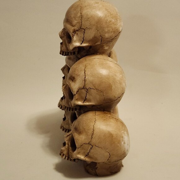 Skull Decorations Halloween Tower-Shaped Skull Decoration Haunted House Bones - Picture 5 of 6